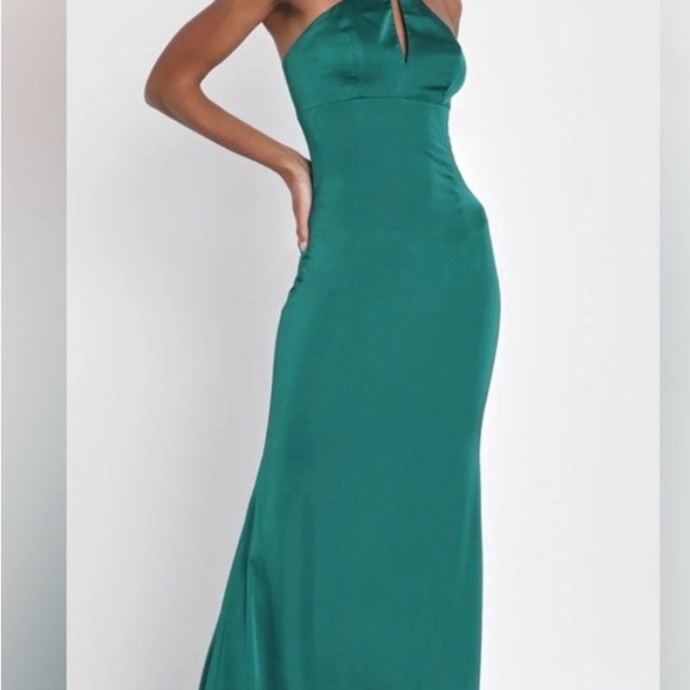 Elegant Green satin Evening Gown